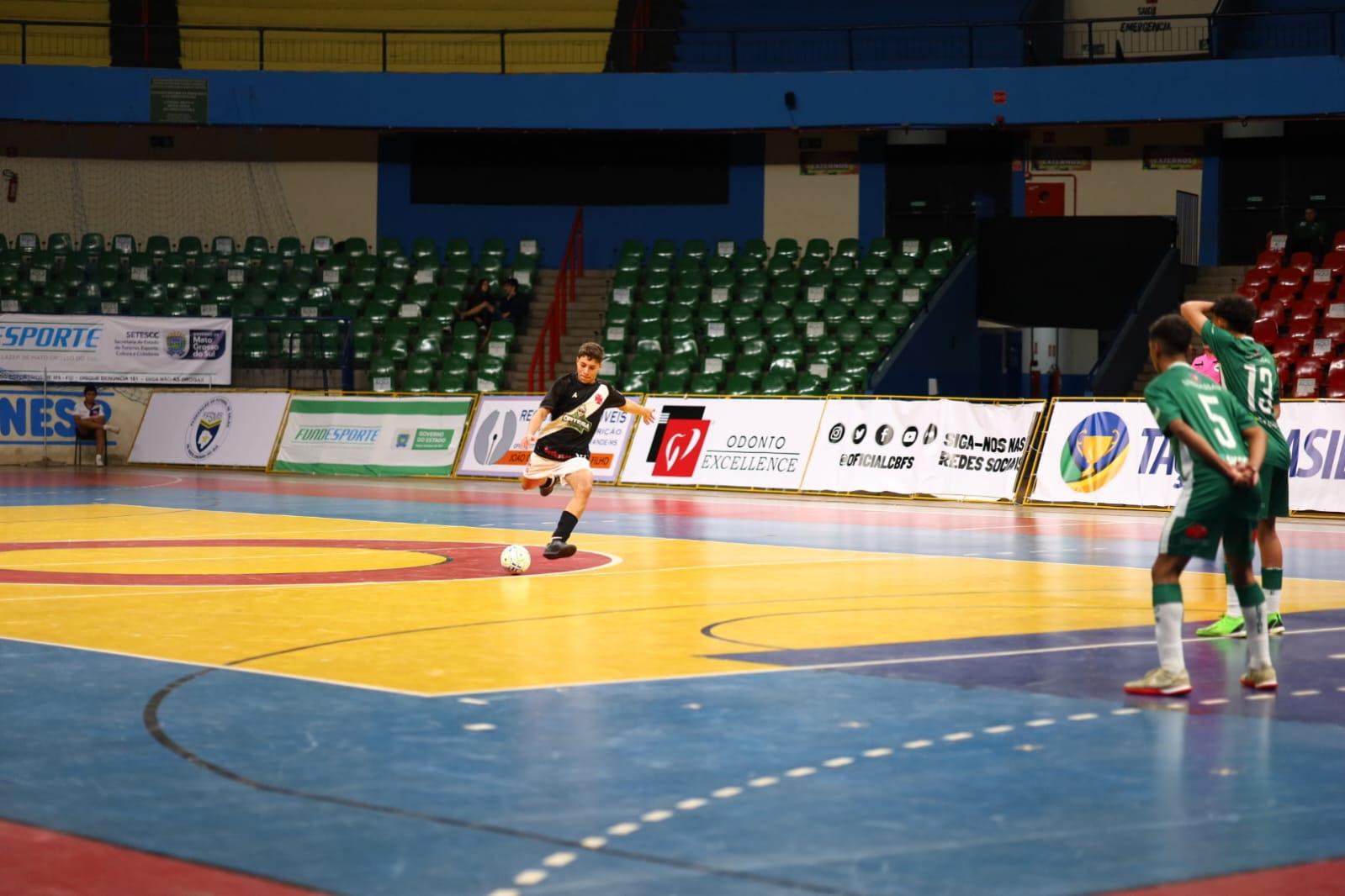 Taça Brasil de Futsal Sub-15: Vasco e Náutico goleiam e estão nas  semifinais em João Pessoa, futsal